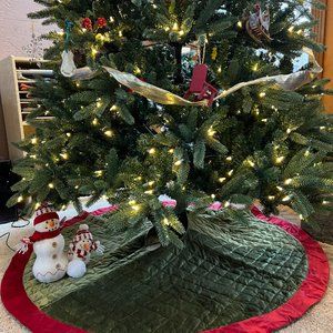 Classic Velvet Christmas Quilted Tree Skirt|Xmas Tree Bottom Decoration,40" Med